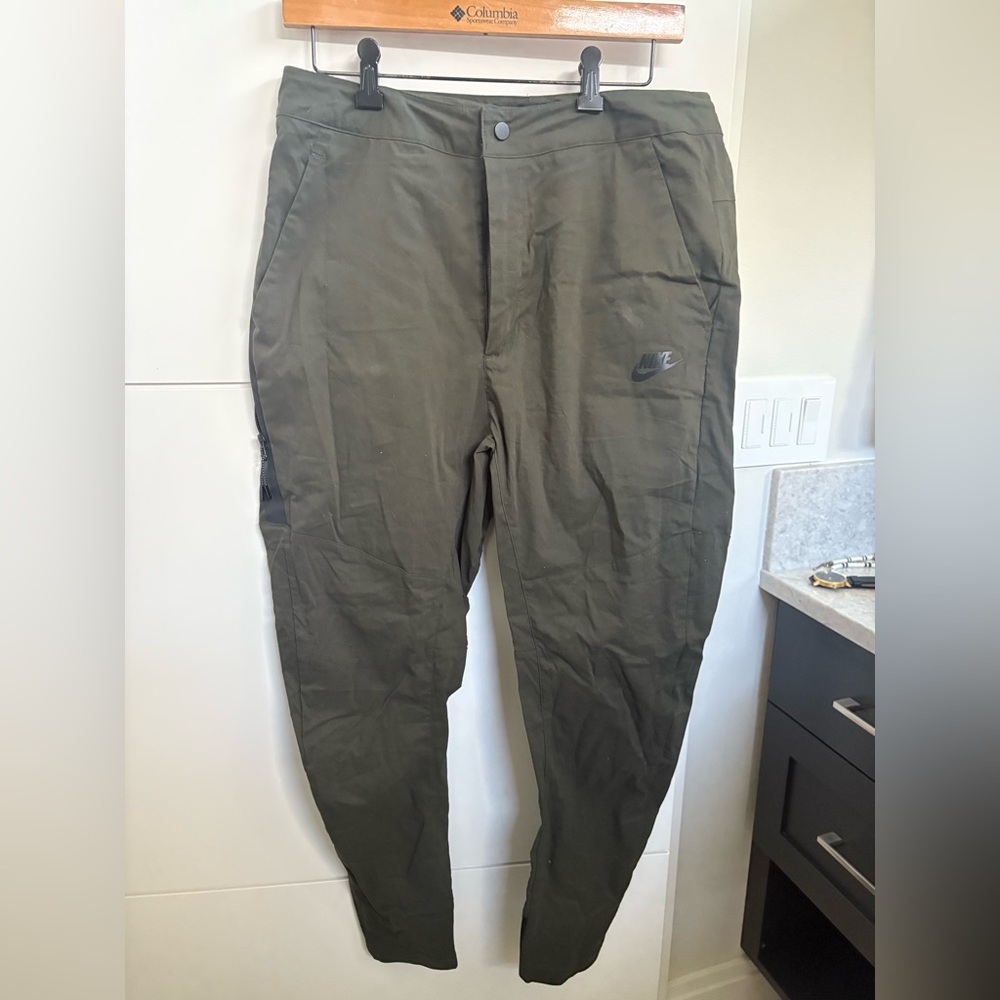 Nike Tech Pack Men's Olive Green Pants